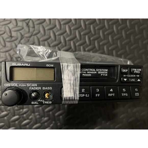 Subaru 86201AC070 FM/AM Cassette Tape 80W Toshiba TA8210AH Stereo Japan Radio - Picture 1 of 7